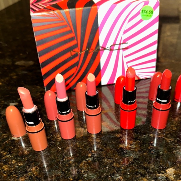 MAC Limited Edition Lipstick Set - Picture 4 of 5